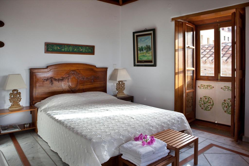 Theophano Art Guest house Monemvasia