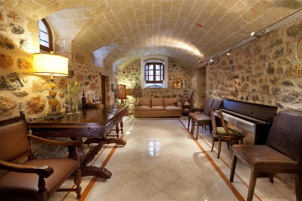 Guest house Theophano Art 3*