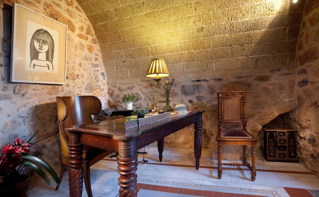 Theophano Art Guest house 3*