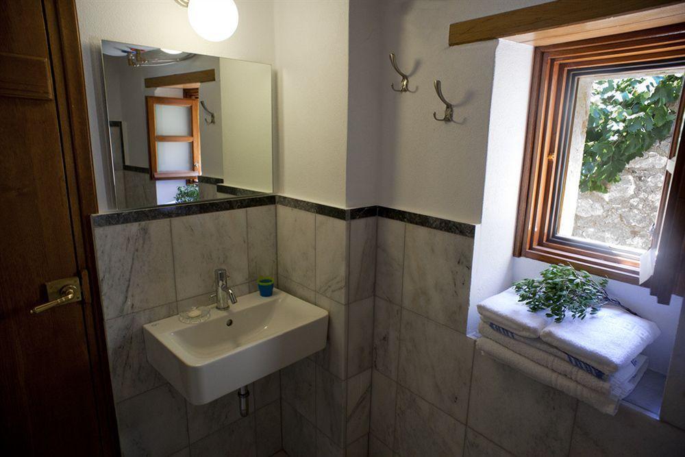 Guest house Theophano Art